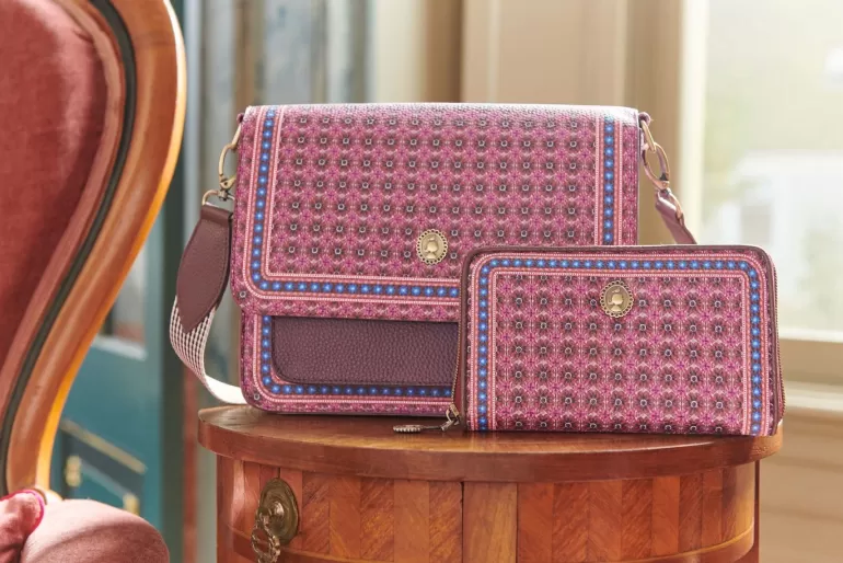 Fashion Cross Body Clover Cross Body Bags
