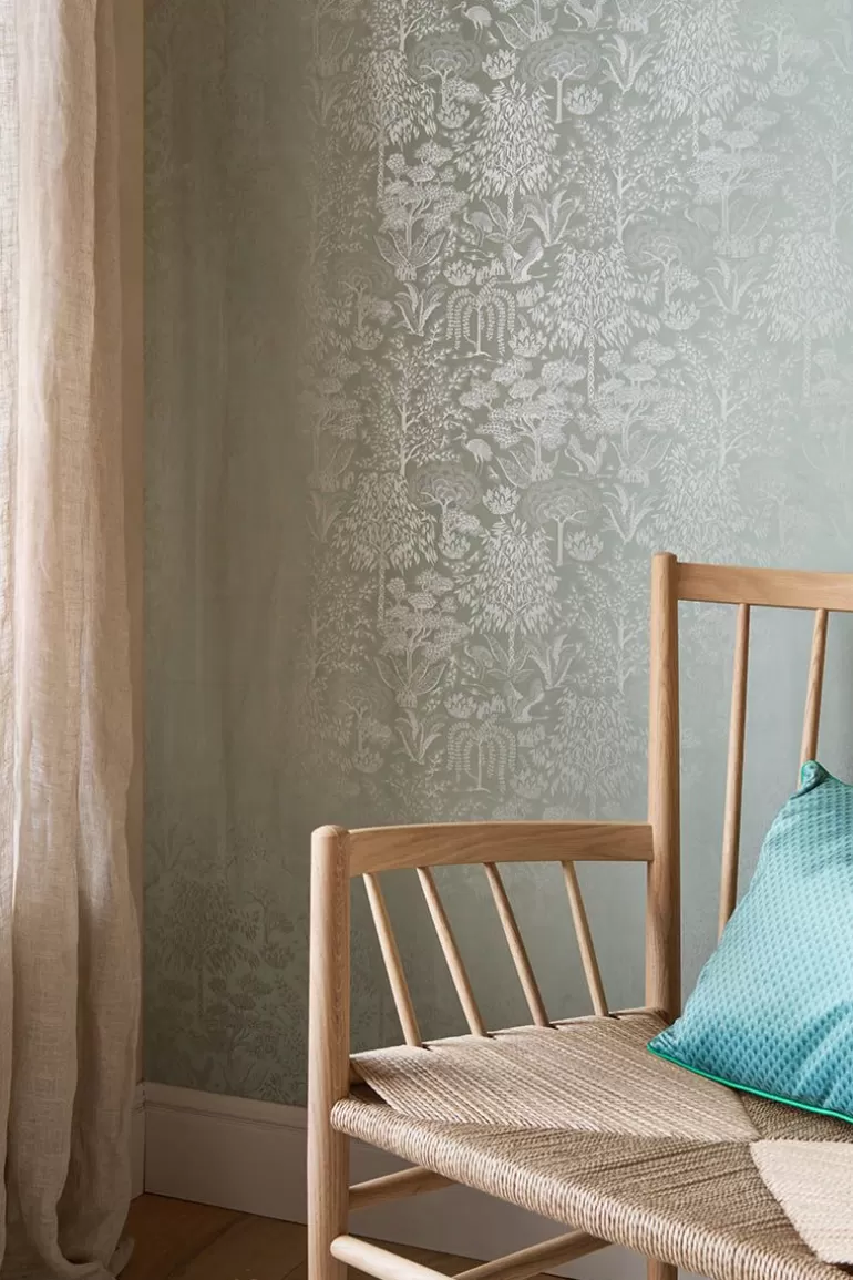 Fashion Origami Tree Non-Woven Wallpaper Light /Silver Non-Woven Wallpaper